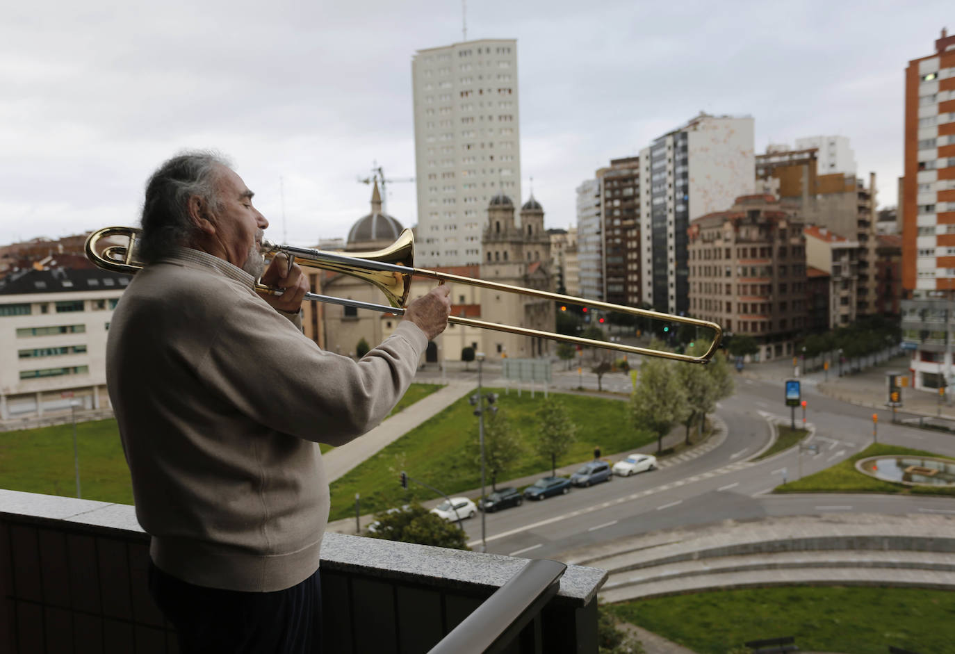 El estado de alarma se prolongó hasta el 21 de junio y durante más de 90 días los asturianos sufrieron restricciones a la movilidad, la educación presencial se paralizó y la actividad en los hospitales era una dura lucha contra la pandemia