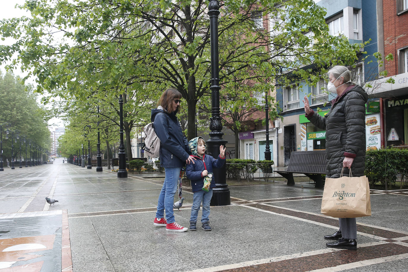 El estado de alarma se prolongó hasta el 21 de junio y durante más de 90 días los asturianos sufrieron restricciones a la movilidad, la educación presencial se paralizó y la actividad en los hospitales era una dura lucha contra la pandemia