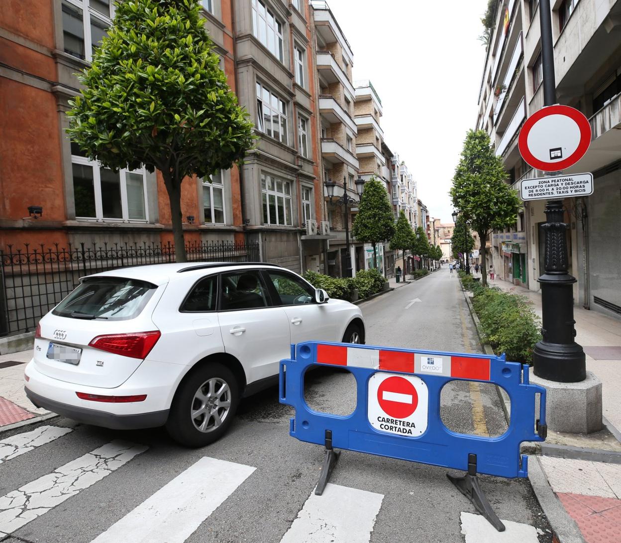 El acceso cortado a la calle Quintana. 