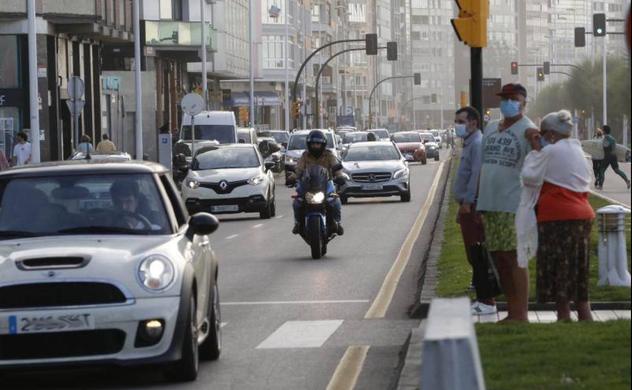 Tráfico en el Muro de San Lorenzo. 
