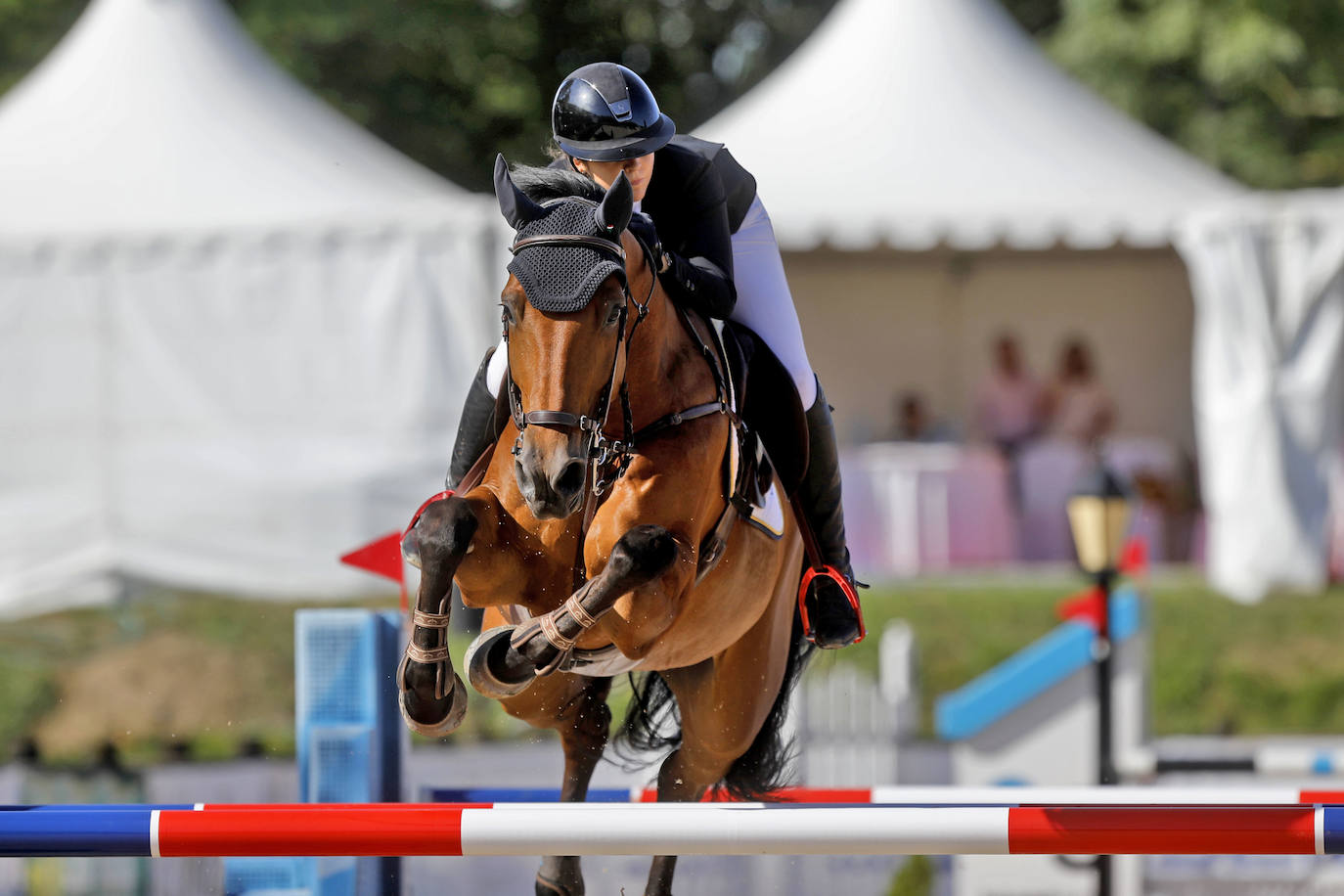 La competición comenzó a partir de las 15.30 horas con la prueba de 1,30 metros con baremo A con cronometro y desempate, mientras que las emociones más fuertes llegaron con la prueba de 1,35 metros con baremo de dos fases. 