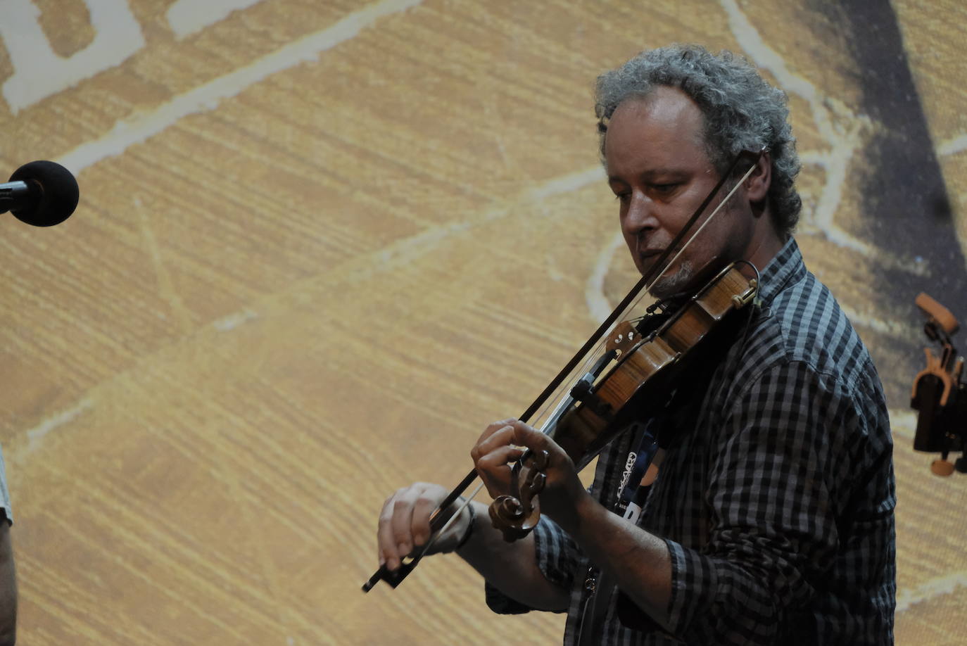 El grupo asturiano inauguró los conciertos de esta edición de la Semana Negra