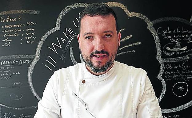 Cocinero con Proyección. El cocinero Elio Fernández, al frente del restaurante Ferpel. paloma ucha