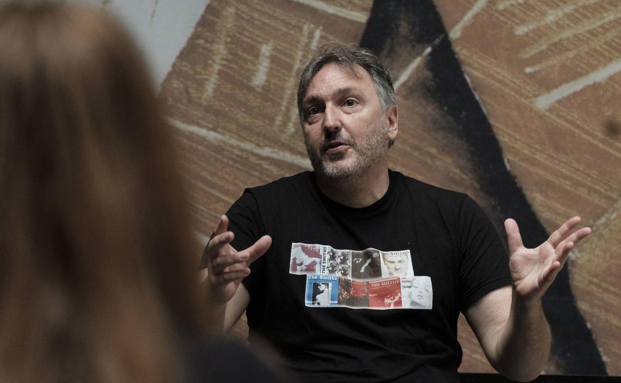 Carlos Zaón, durante la presentación de su libro en la Semana Negra de Gijón. 