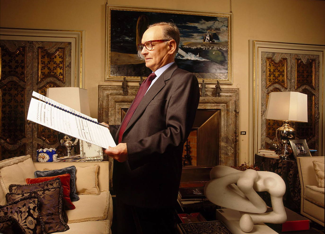 El compositor italiano Ennio Morricone, autor de más de 400 bandas sonoras para cine y televisión, ha fallecido a los 91 años. El músico fue distinguido este año con el Premio Princesa de Asturias de las Artes, galardón que comparte con el también célebre compositor John Williams.