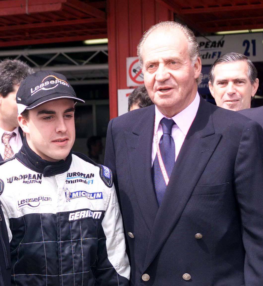 29/04/2001 | El piloto asturiano, junto al Rey Juan Carlos I. 