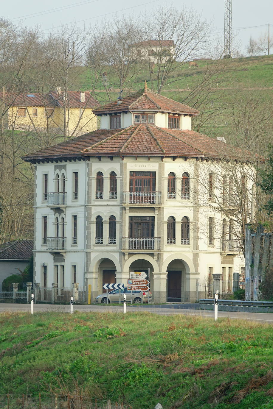 Casona de Manuel López (Piloña)