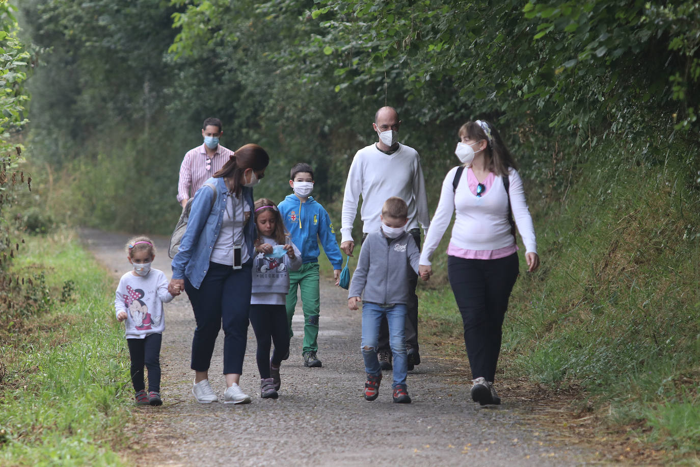 El calor que se ha instalado en la región ha llenado arenales y lugares turísticos de la región. Este clima favorable acompañará a los asturianos durante la próxima semana.