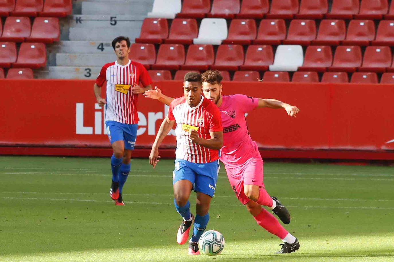 Apura sus opciones de 'play off' con una gran victoria ante el Málaga