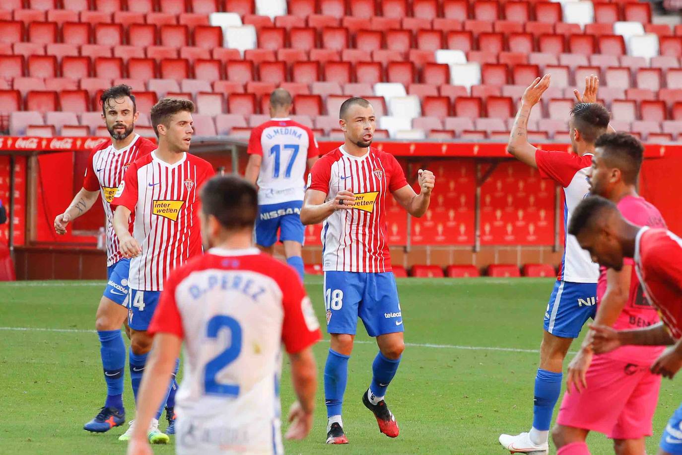 Apura sus opciones de 'play off' con una gran victoria ante el Málaga