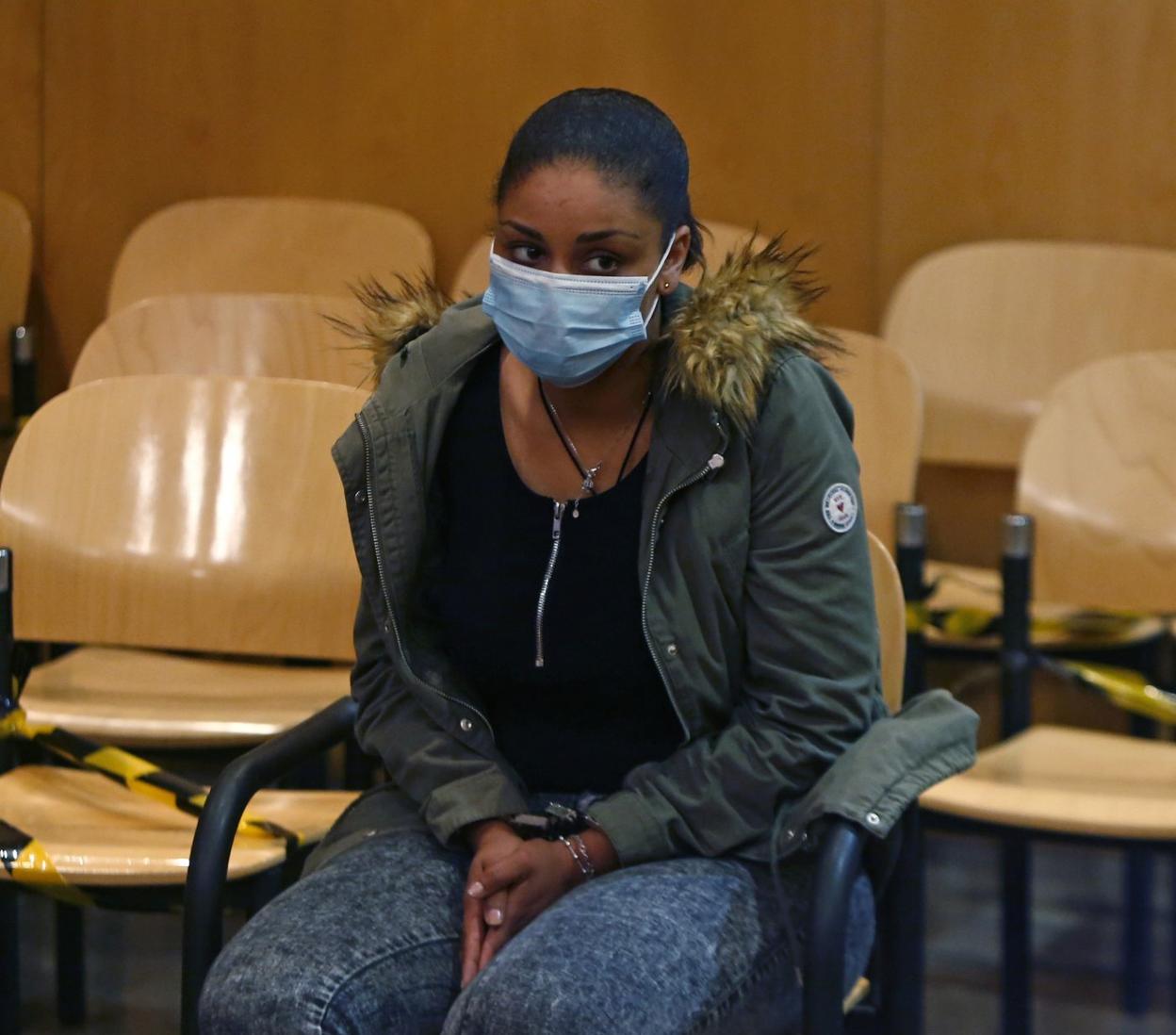 Fadila Chardoud durante el juicio en la sala del Penal 4. 