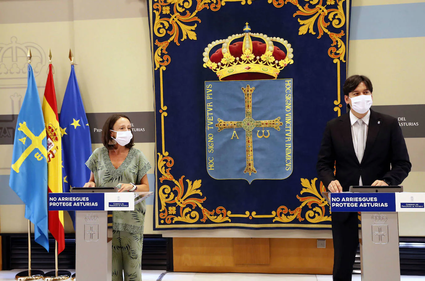 Melania Álvarez y Borja Sánchez, durante la rueda de prensa del Consejo de Gobierno.