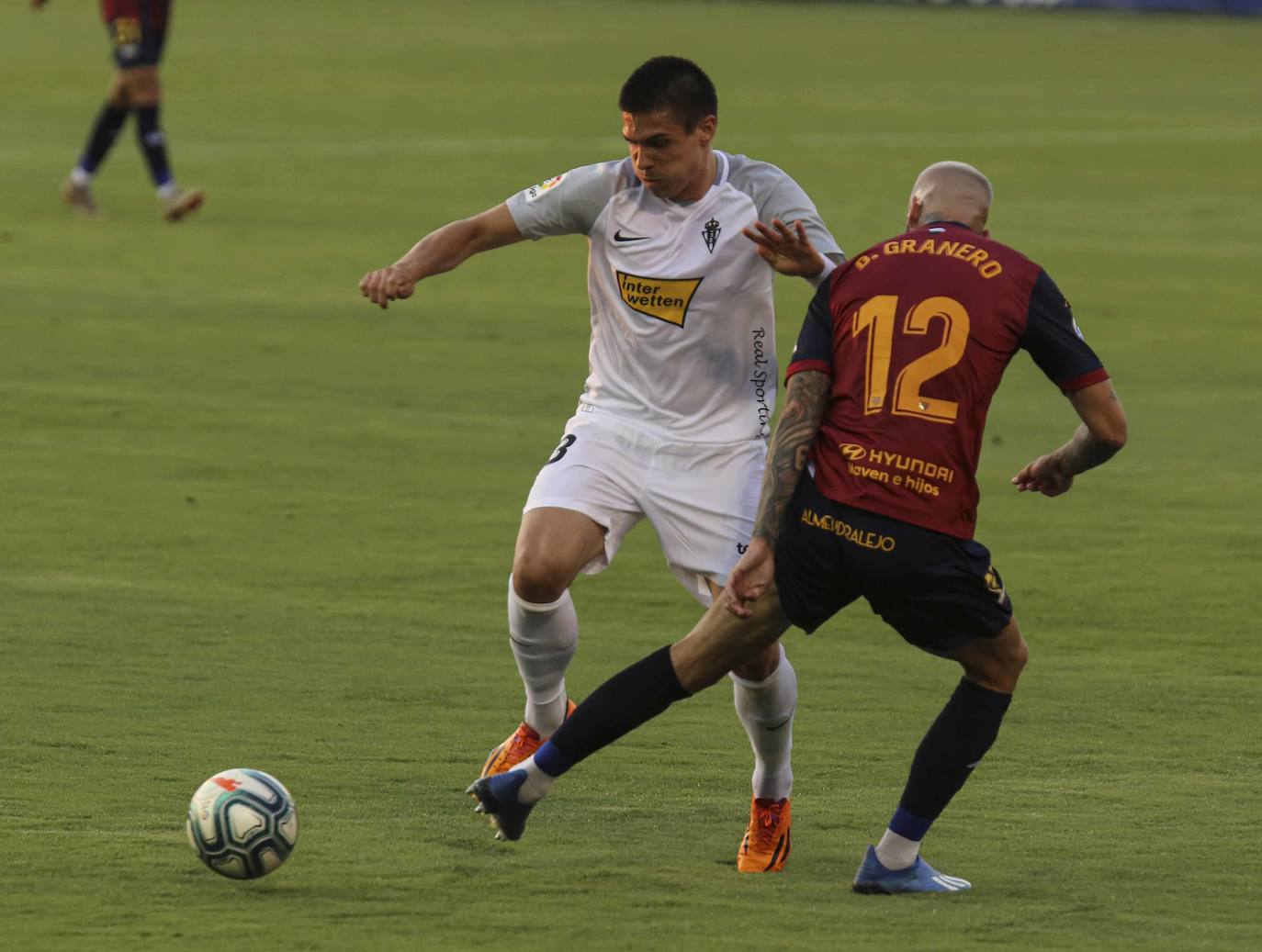 El Sportign ha jugado su penúltimo partido de la temporada ante el Extremadura en el estadio Francisco de la Hera. 