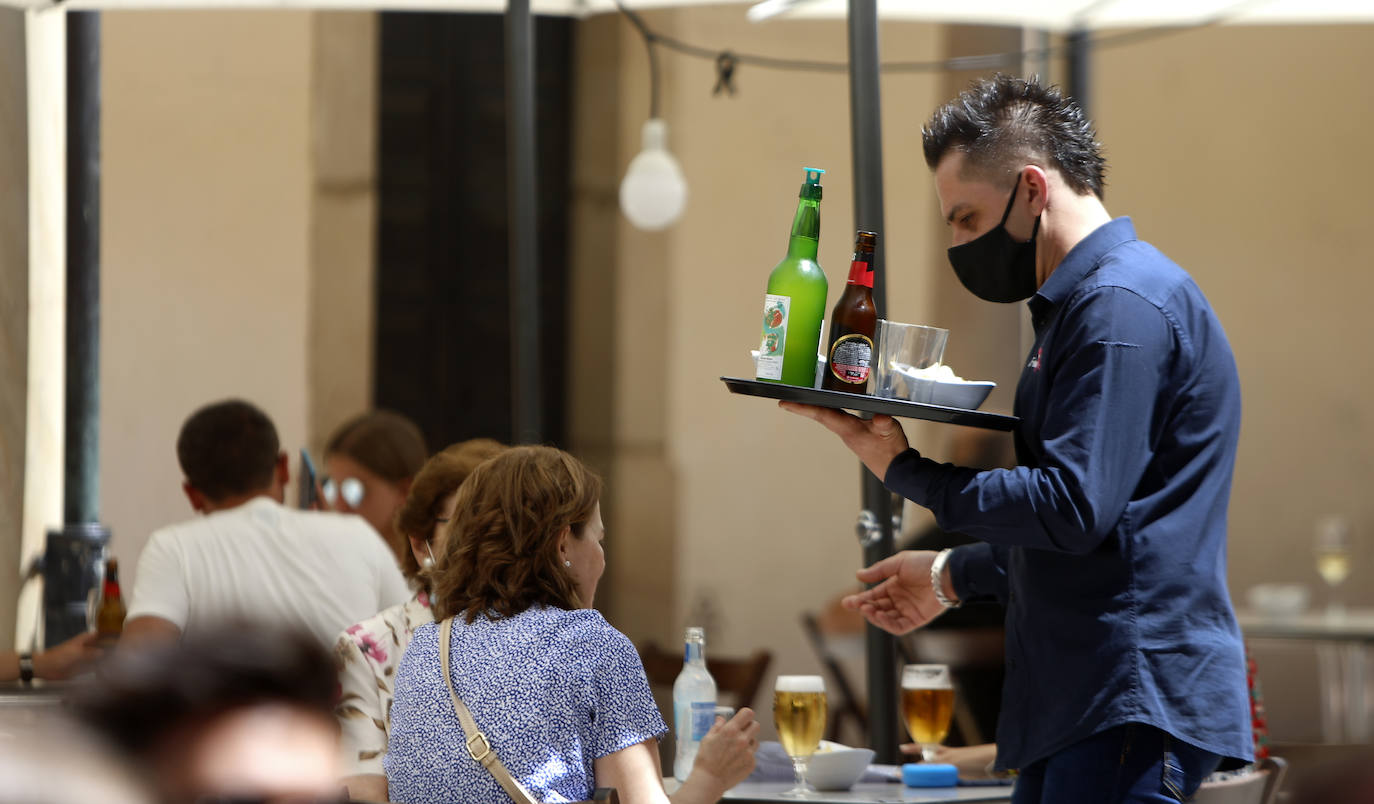 La región registra temperaturas que rozan los 30 grados en el interior mientras que en la costa se sobrepasan los 25 en muchos puntos. 