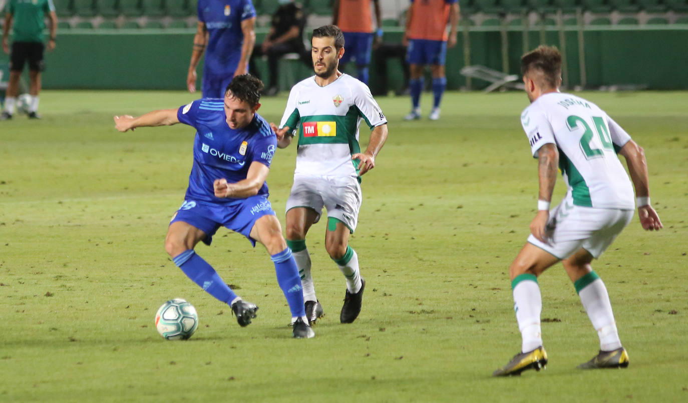 Los jugadores azules han disputado el último encuentro de la temporada en el estadio Martínez Valero. 
