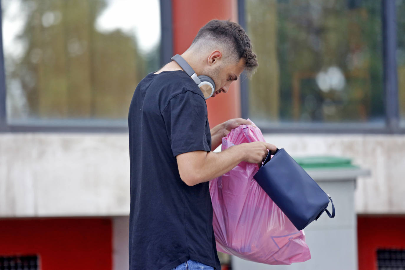 La marcha de Djukic coincidió, este martes, con la presencia de jugadores en Mareo, quienes recogieron sus pertenencias antes de iniciar las vacaciones.