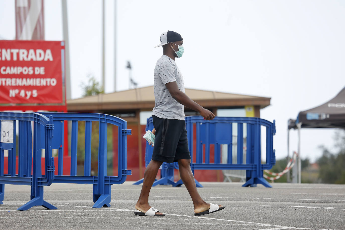 La marcha de Djukic coincidió, este martes, con la presencia de jugadores en Mareo, quienes recogieron sus pertenencias antes de iniciar las vacaciones.