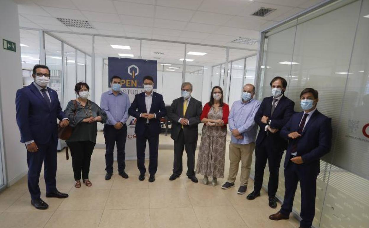 El consejero de Industria ha acudido a la firma del protocolo de colaboración para la creación del Open Lab Asturias 