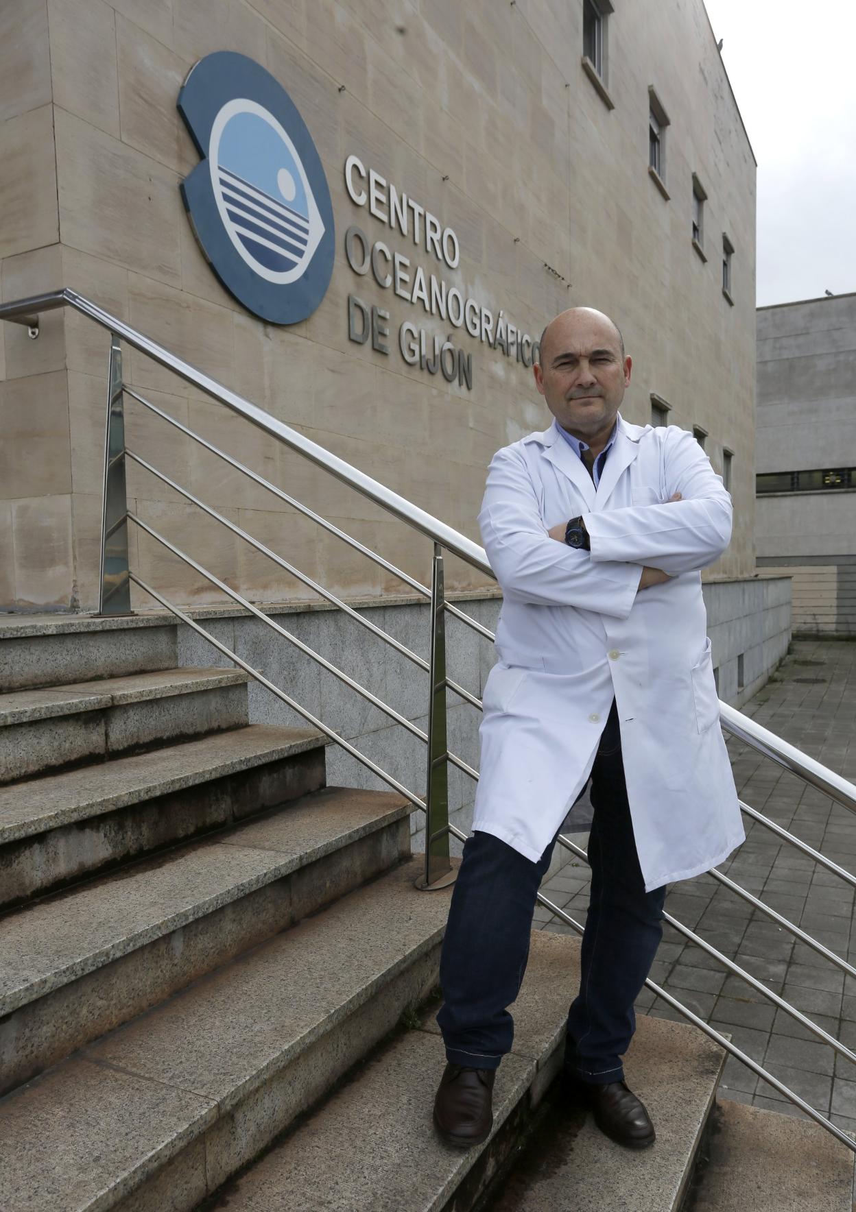 Javier Cristobo, director del centro del IEO de Gijón. 