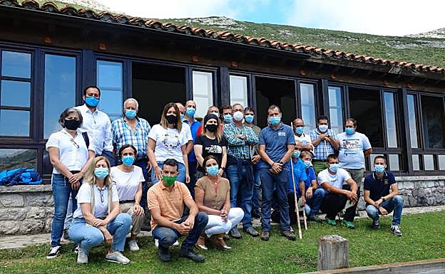 Imagen principal - Consejo de Pastores sin fiesta y con mascarilla