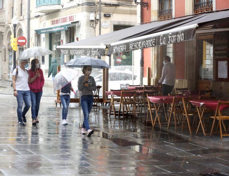 El Principado ha vivido un martes lluvioso, aunque el sol volverá a brillar a partir del miércoles. 