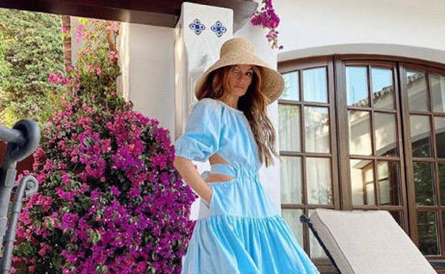 El truco de la influencer, Madame de Rosa, para llevar los sombreros de ala ancha en la maleta sin aplastarlos