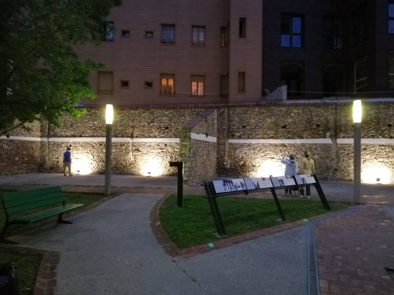 La Ciudadela estrenará un nuevo letrero exterior retroiluminado, cuidadosamente diseñado para mejorar la visibilidad del acceso que, por su ubicación y propia morfología, pasaba más desapercibido.