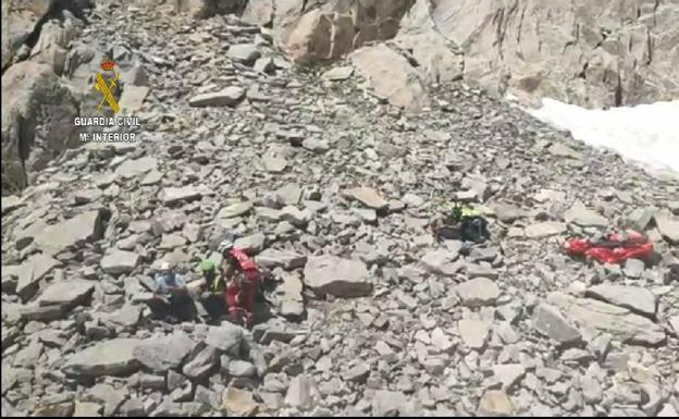 Fallece una montañera asturiana tras precipitarse desde 70 metros en Pirineos