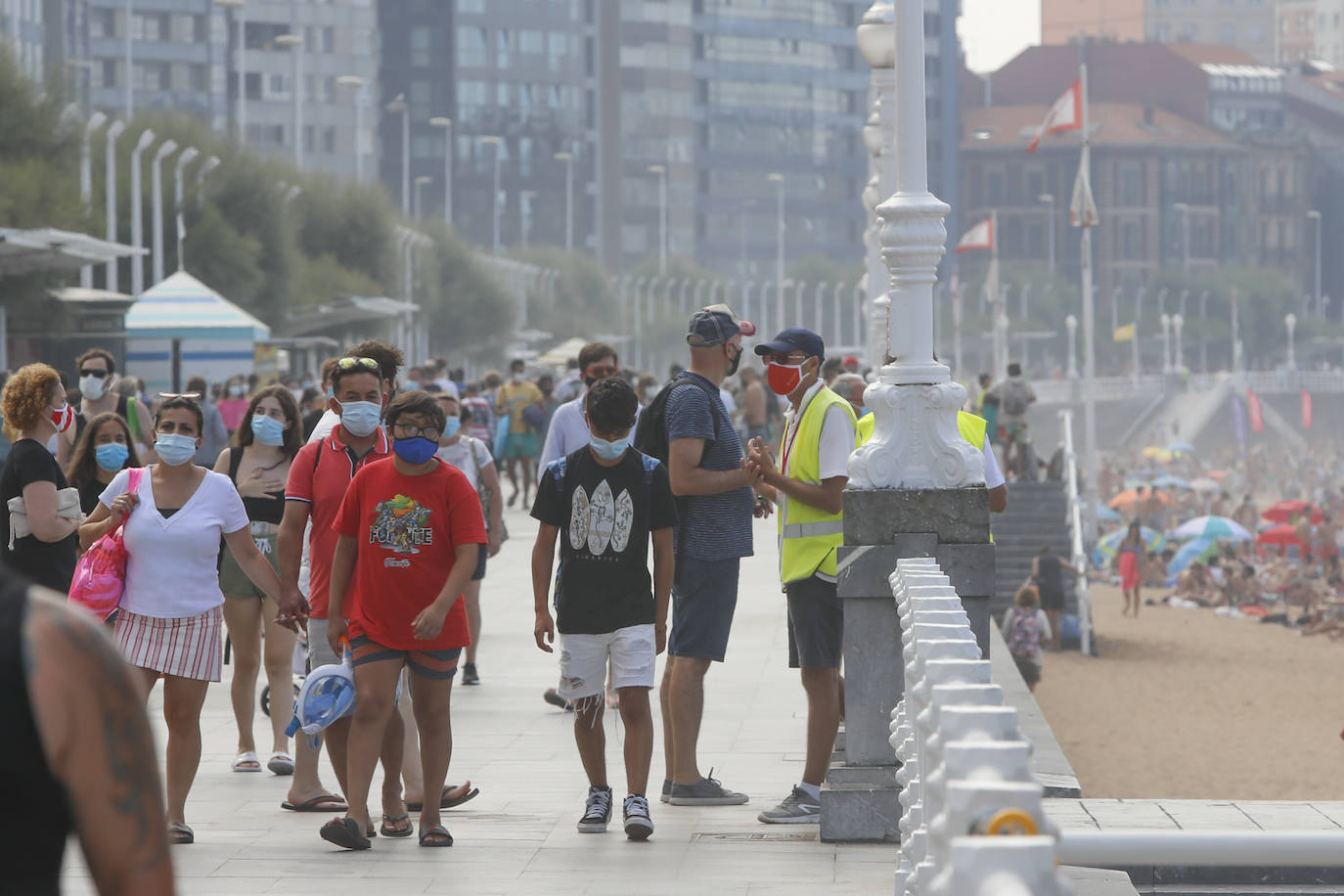 Las playas se convierten en el destino perfecto para atajar el calor