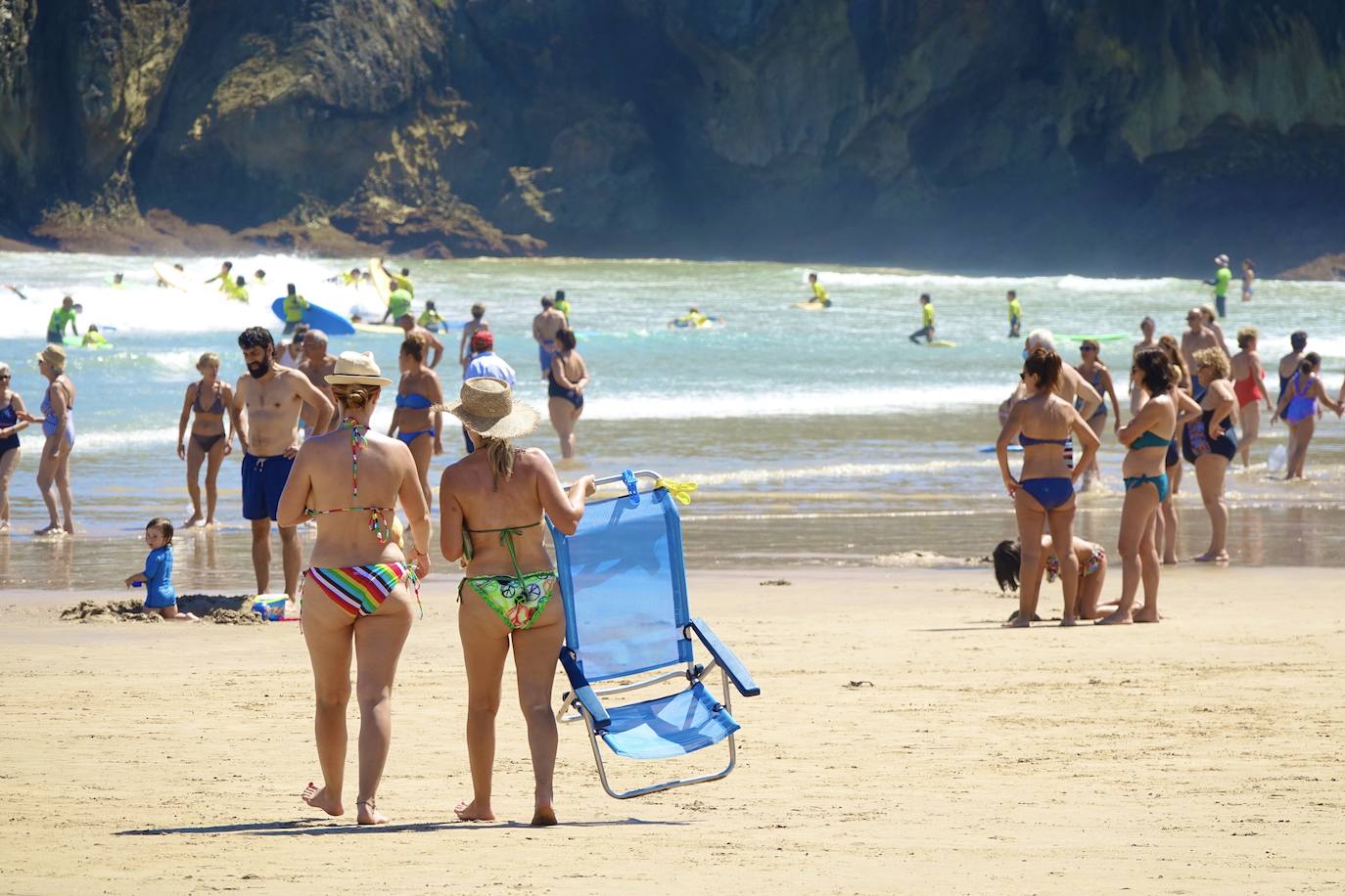 Las playas se convierten en el destino perfecto para atajar el calor