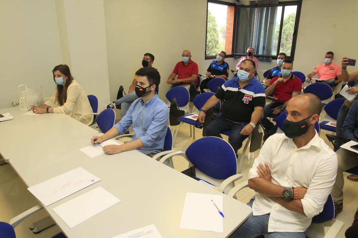 Los agentes asistentes a la formación. 