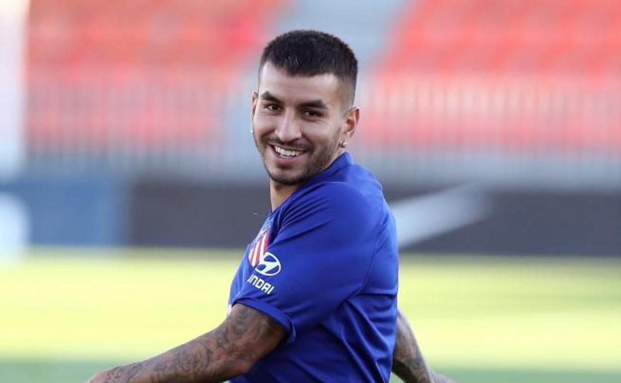 Ángel Correa, durante un entrenamiento del Atlético en el Cerro del Espino.