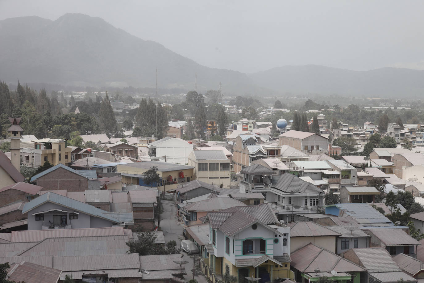 La nube de ceniza que ha expulsado alcanzó los 4.500 metros de altura 