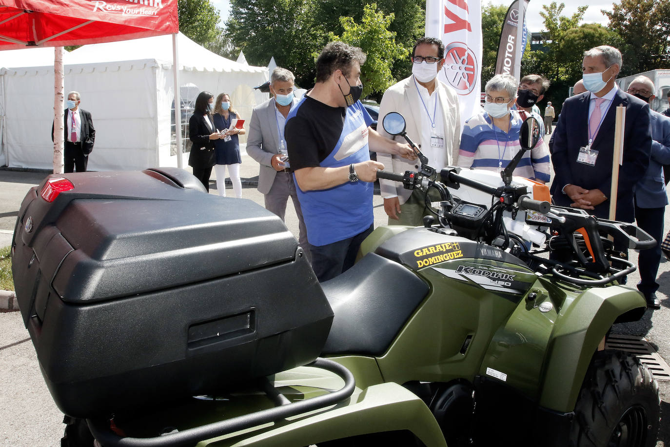 Los concesionarios llegan al recinto con suculentas ofertas