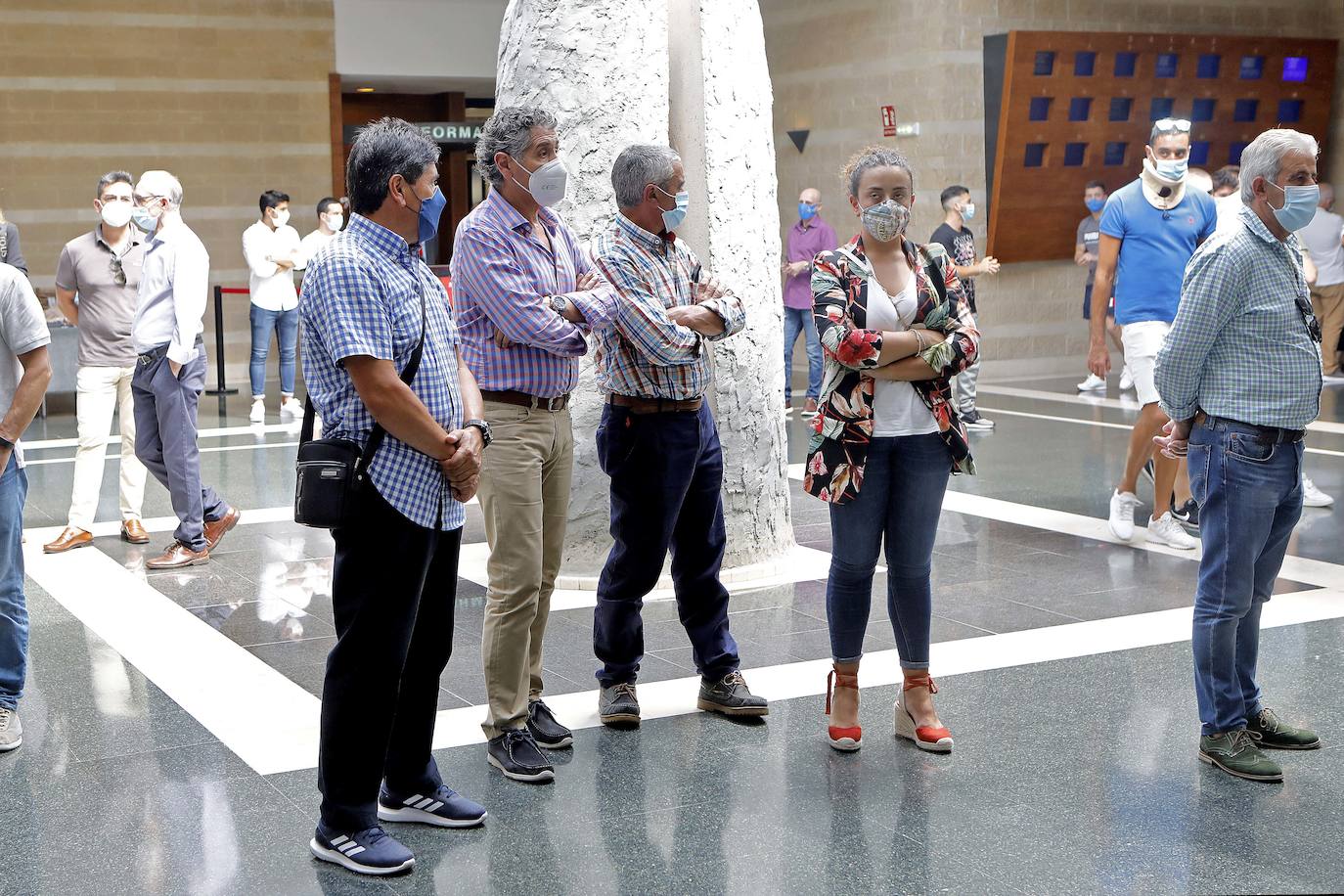 Su familia, amigos y compañeros de su larga trayectoria en el fútbol base y de categoría regional le despidieron entre lágrimas, pero también con la gratitud de haber podido compartir su vida con él