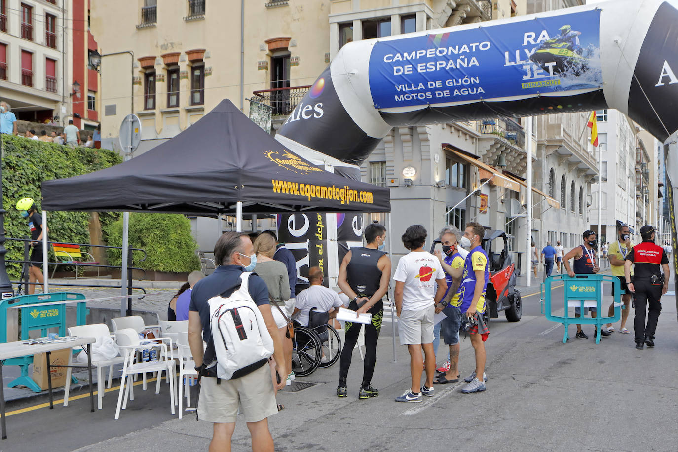 La costa de Gijón acoge este sábado el Campeonato de España de motos de aguas en la modalidad de rallyjet. De esta manera la ciudad se convertirá en la capital de la motonáutica nacional.