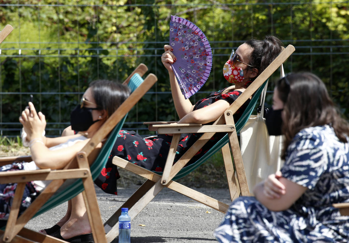 El festival de música alternativa Vetusta Suena que llenó de música y tumbonas la fábrica de armas de La Vega, despidió la edición con Colectivo Da Silva y La Bien Querida.