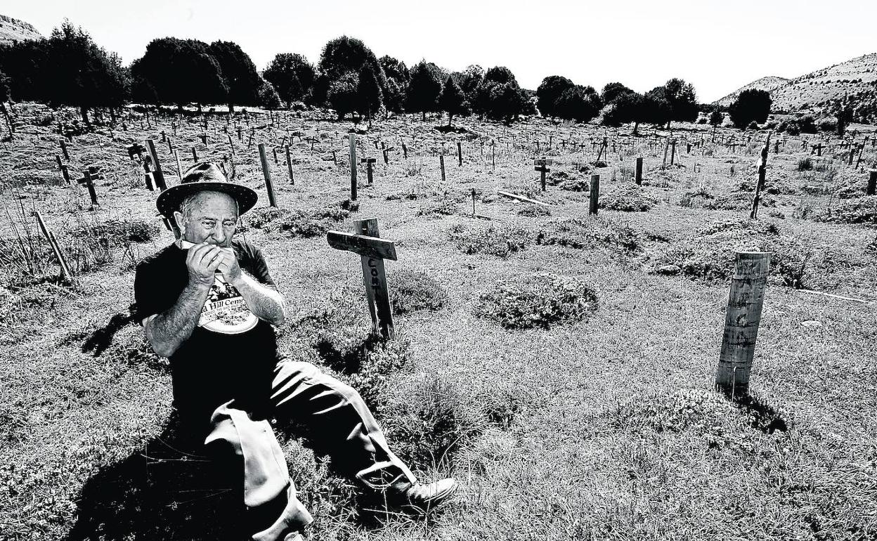 Domingo Contreras, en el cementerio de Sad Hill de la película 'El bueno, el feo y el malo'.