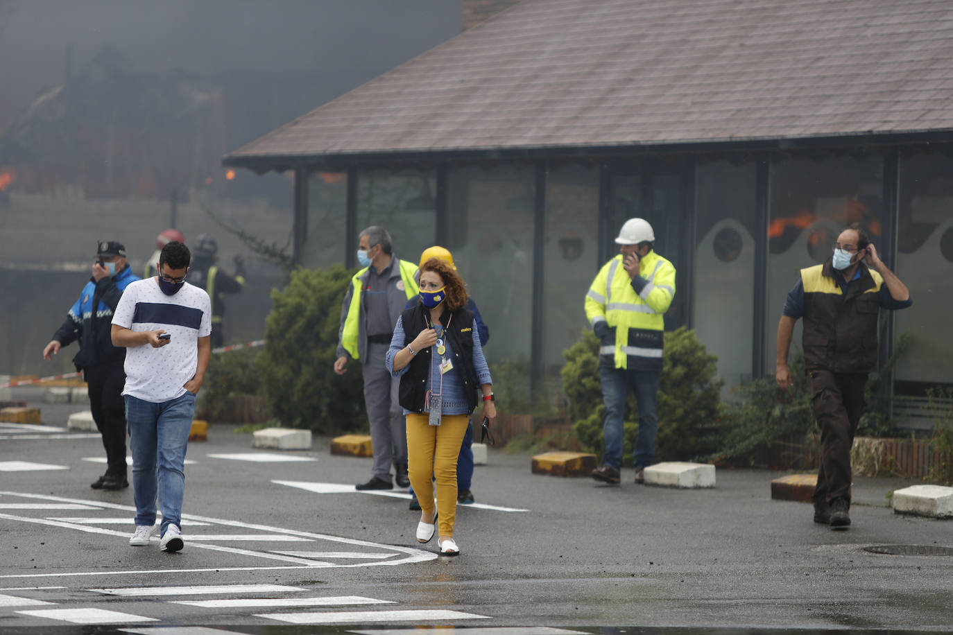 Hasta el lugar de los hechos se desplazaron varias patrullas de bomberos