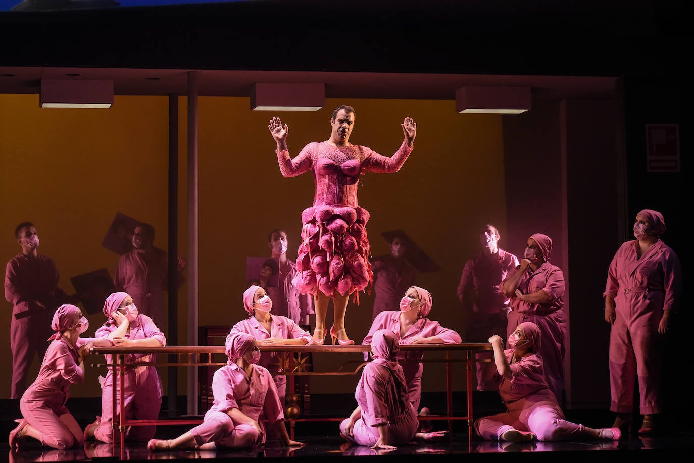 'L'heure espagnole', de Maurice Ravel, y 'Les mamelles de Tirésias', de Francisc Poulenc, abren la 73ª edición de la temporada de ópera de Oviedo en el Teatro Campoamor.