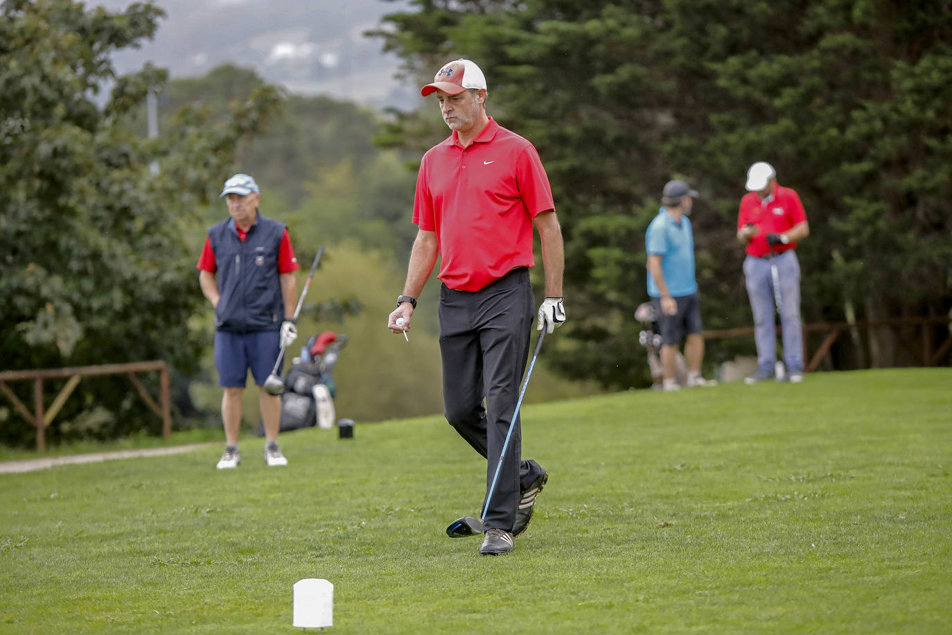 La prueba, organizada por el Patronato Deportivo Municipal de Gijón, reunió este sábado en los greens a más de un centenar de jugadores