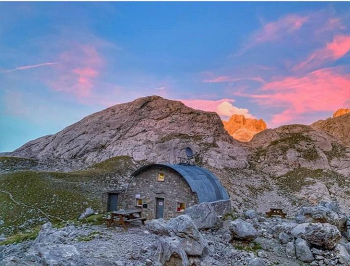 Atardecer desde el refugio de Jou de los Cabrones. 