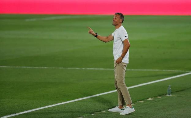 Luis Enrique: «Ansu tiene 17 años y hay que ir con tranquilidad»