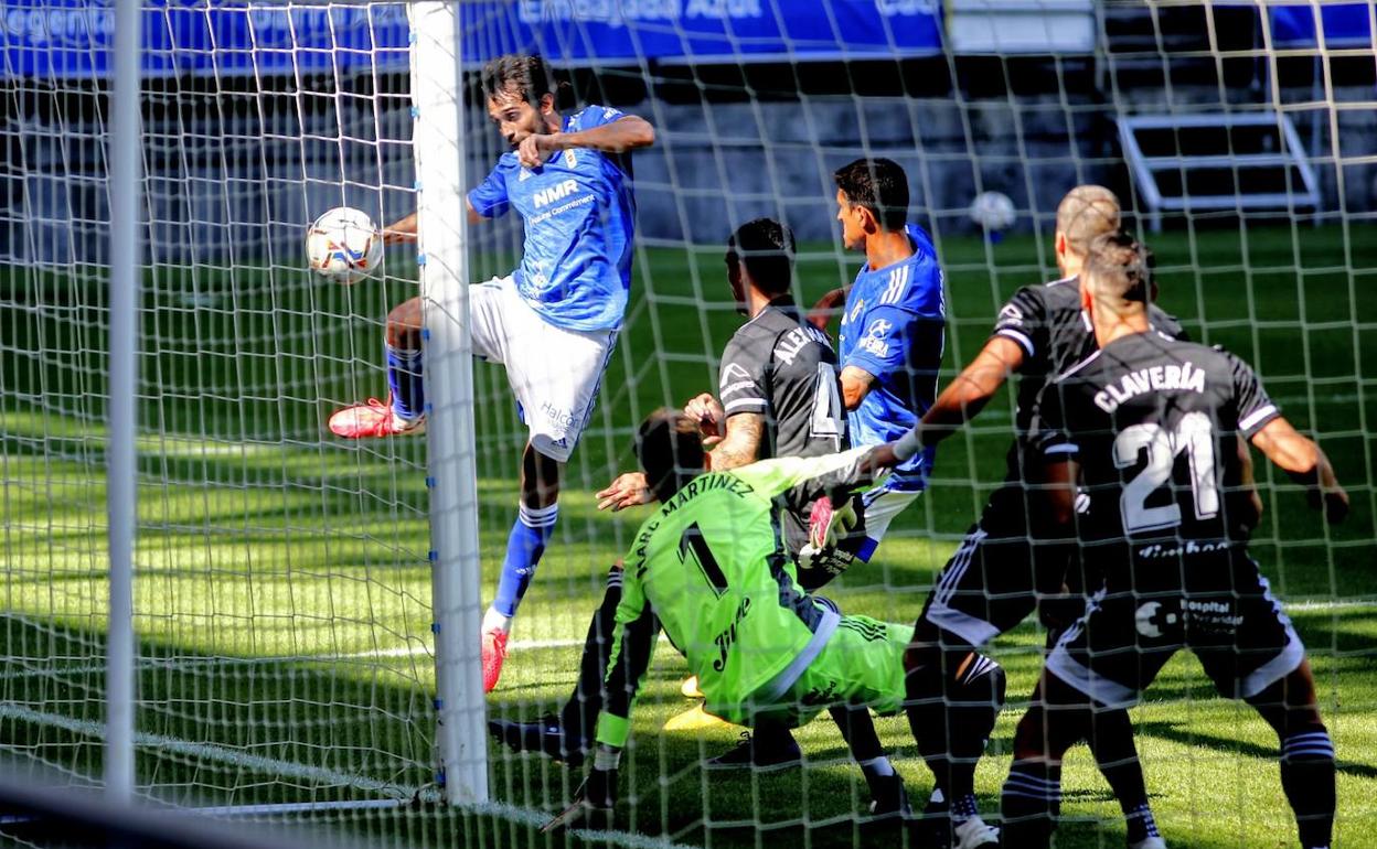 Jugada del Real Oviedo - Cartagena.