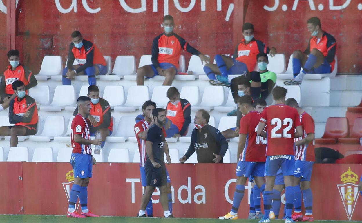 El Sporting y el UD Logroñés se enfrentan este sábado en El Molinón 