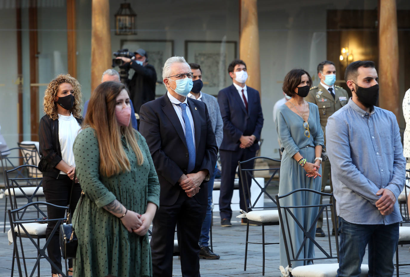 «Sería una falta de respeto que este 8 de septiembre nos comportásemos como si no pasara nada», reconoce el presidente del Principado en un acto institucional del Día de Asturias que, marcado por la pandemia, «quebró una tradición de décadas», la de la entrega de las Medallas del Principado.