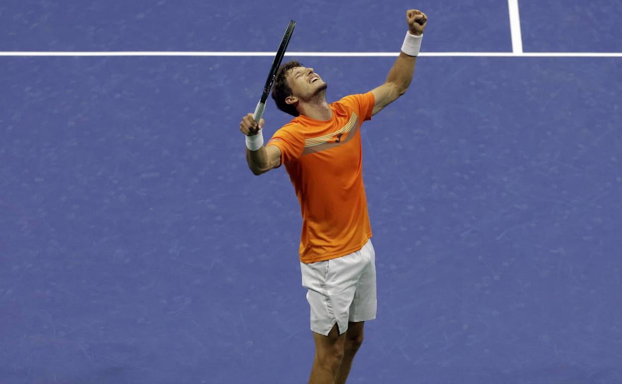 Pablo Carreño festeja su triunfo ante Shapovalov y su pase a semifinales del US Open. 