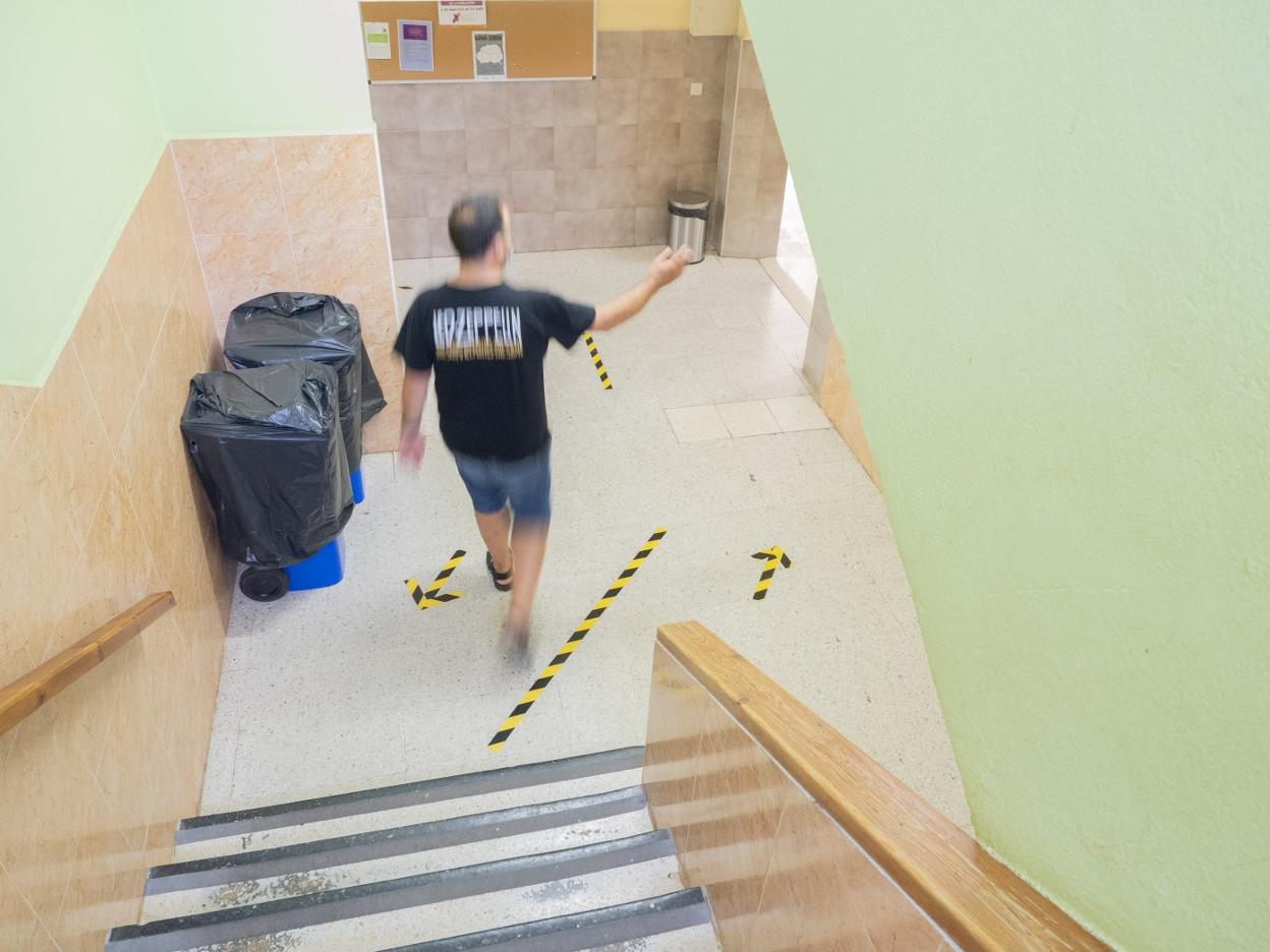 Señalizacion e indicación de sentidos en el instituto de La Luz. 