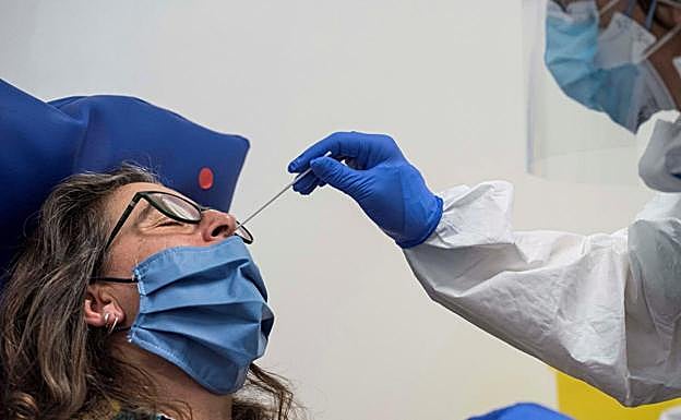 Coronavirus | Récord de nuevos casos, pero con indicadores de que la pandemia «se estabiliza»