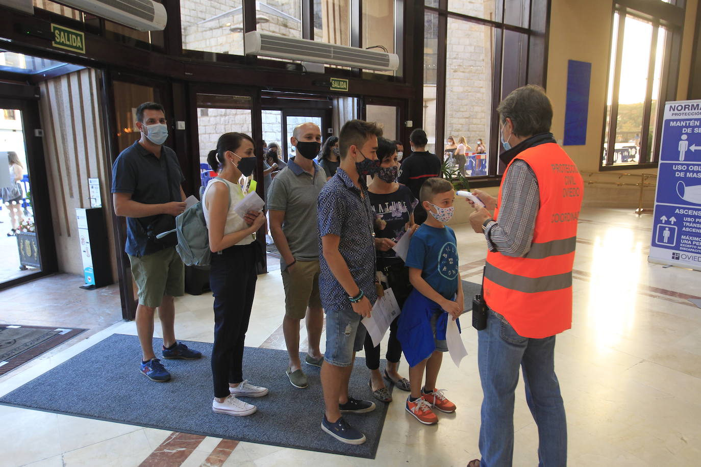 La banda madrileña Dvicio actuó este sábado en el Auditorio dentro de las actividades programadas en San Mateo. Repasaron sus mejores temas y presentaron su último álbum, 'Impulso'.